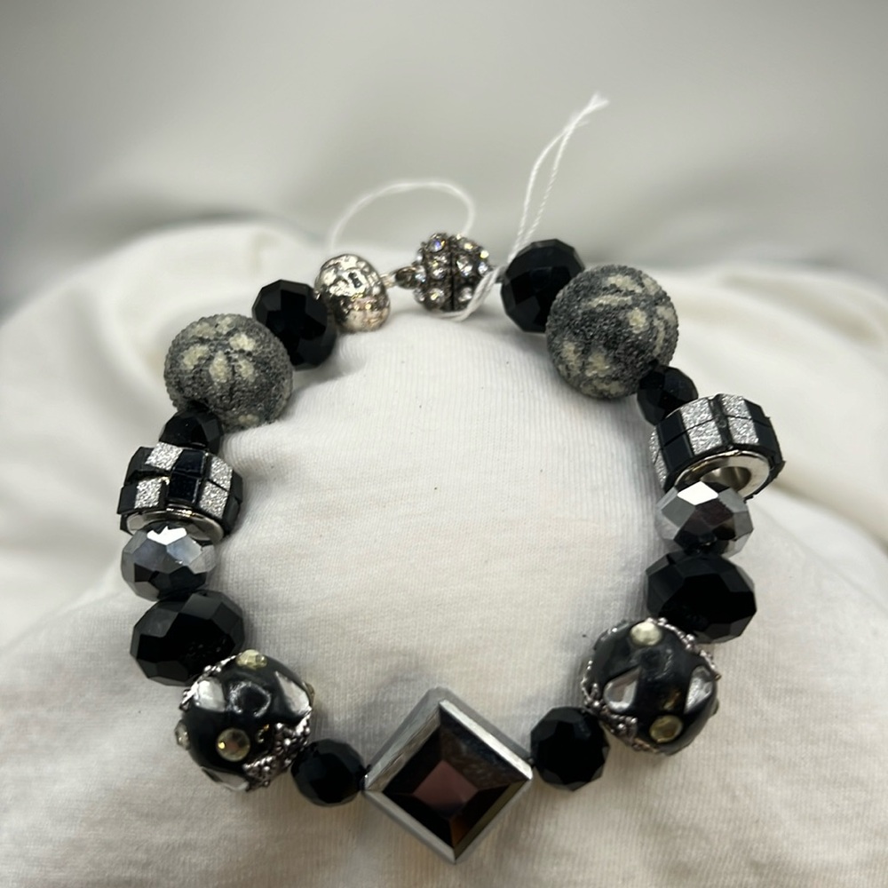 Handmade Bead Bracelet Magnetic Clasp - 7”